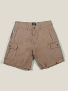 Bermuda cargo adventure caqui da Greenish, com bolsos laterais e modelagem vintage, 100% algodão.