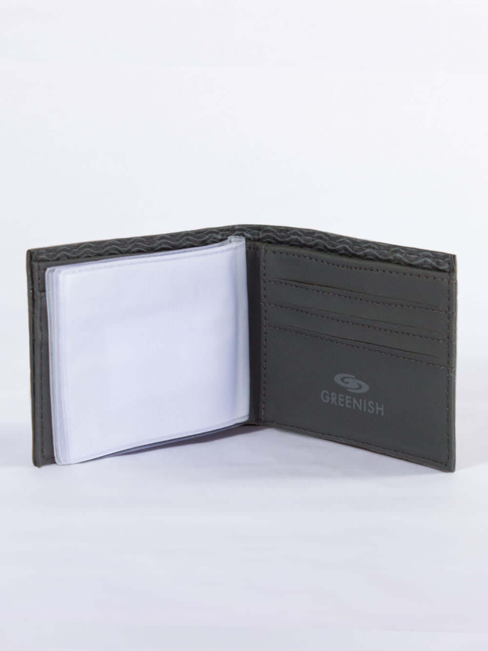 Carteira Greenish Basic - Preto, interior aberto, design elegante e funcional para uso cotidiano.