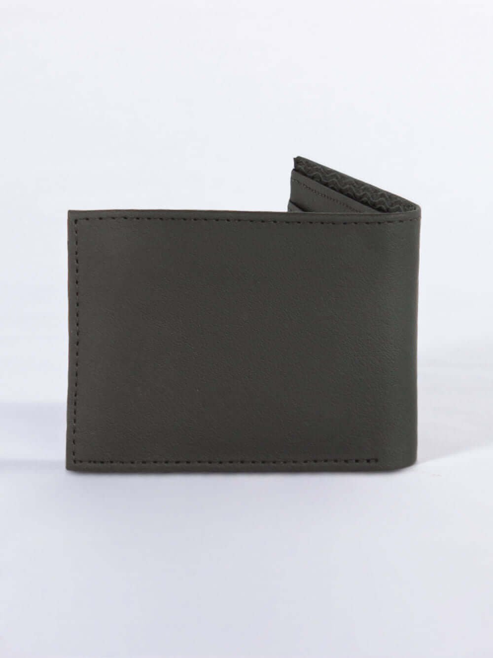 Carteira Greenish Basic - Preto, estilo minimalista e sofisticado, ideal para o dia a dia.