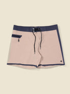 Boradshort Ultralight II Bege da Greenish, corte à laser, secagem rápida e ideal para esportes aquáticos.