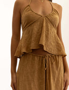 Greenish Blusa Paisley - Caqui, stylish and elegant top for any occasion.