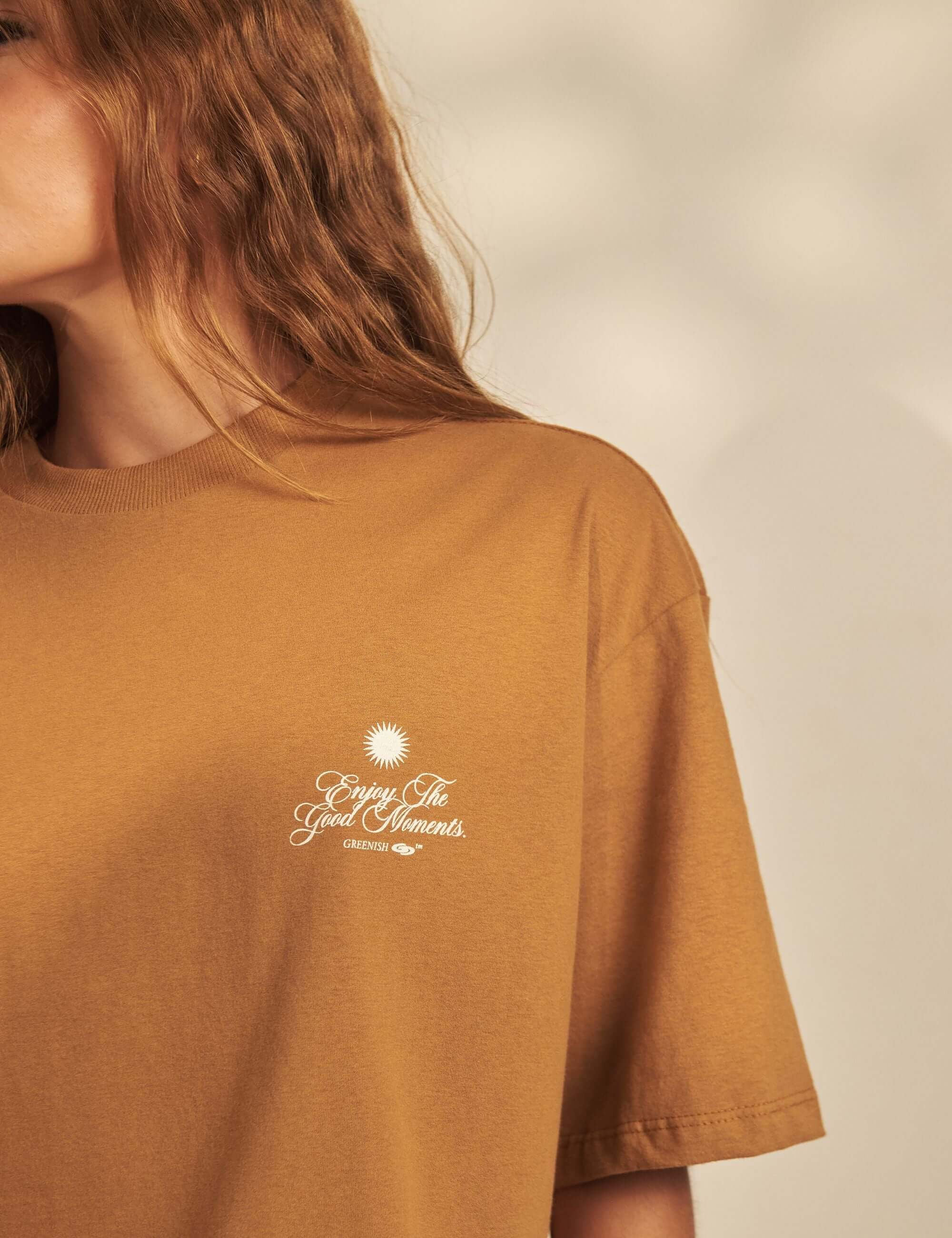 Camiseta Oversized Caipirinha - Marrom Greenish, camiseta oversized de algodão 100% com estampa Caipirinha, toque macio e caimento confortável