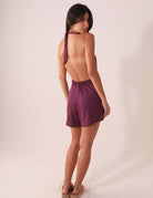 MACAQUINHO ROBERTA - VINHO da Greenish em malha Feel Soft High, com design versátil e decote em V profundo, ideal para conforto e estilo.