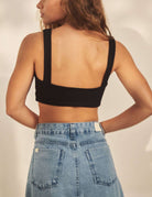 Greenish Saia Curta Jeans Classic with A-line design, low waist, indigo wash, double waistband, ideal for everyday wear and weekends.