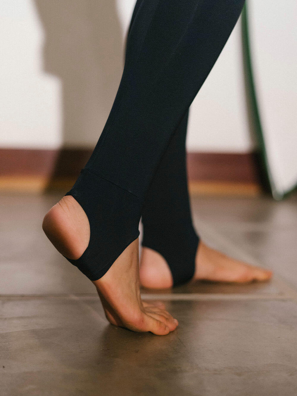 Calça sport lycra UV performance preta da Greenish, ideal para atividades físicas com design elegante.