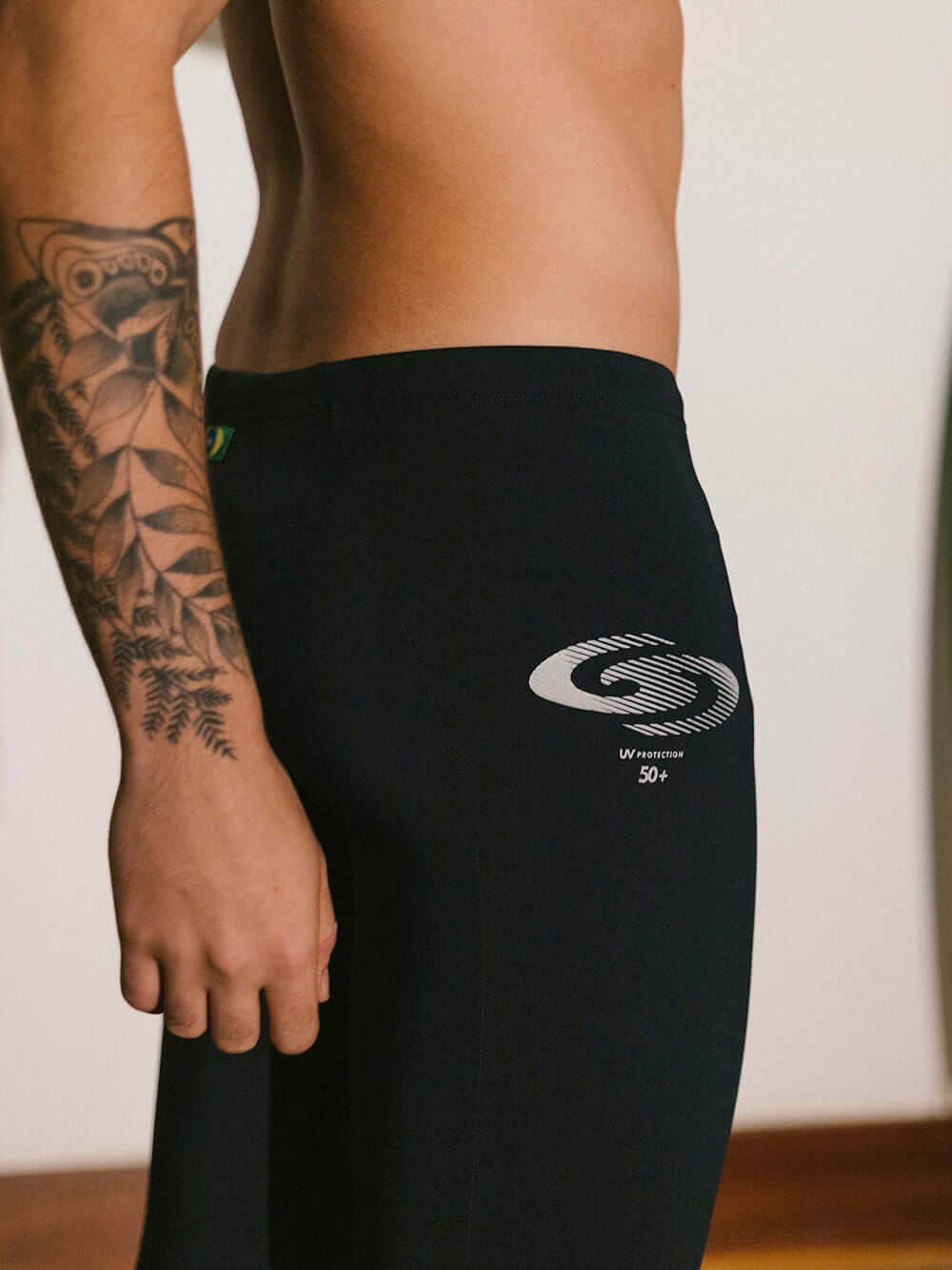 Calça Sport Lycra UV Performance da Greenish, modelo preto, ideal para práticas esportivas ao ar livre.