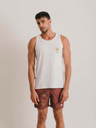 Regata Boho Mystical off white da Greenish, feita em algodão sustentável, estilo clássico e confortável.