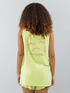 Regata Sunsurf verde da marca Greenish, com estampa divertida e modelagem confortável.