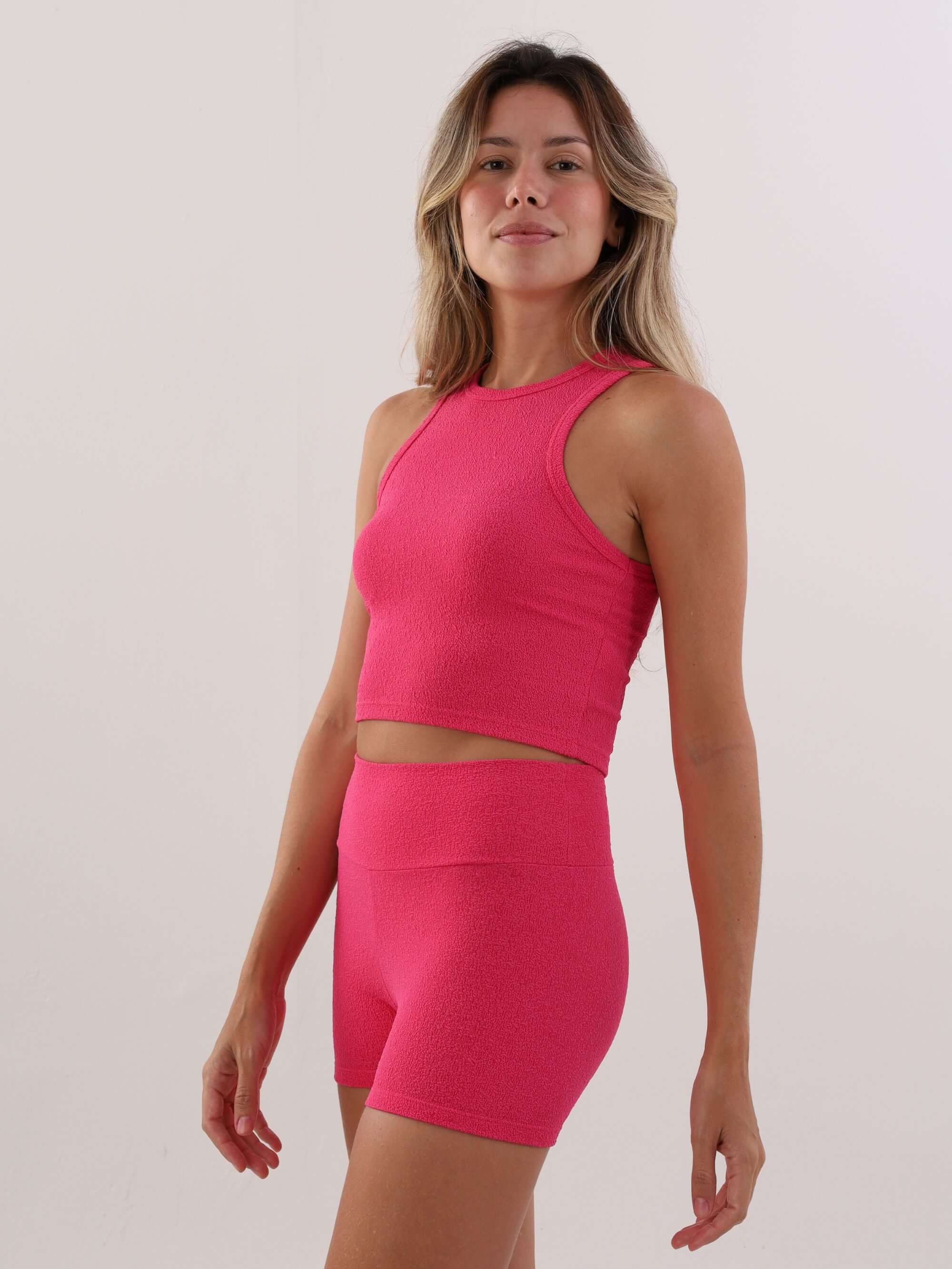 Short fitness aspetta rosa da Greenish, ideal para exercícios e conforto em atividades físicas.