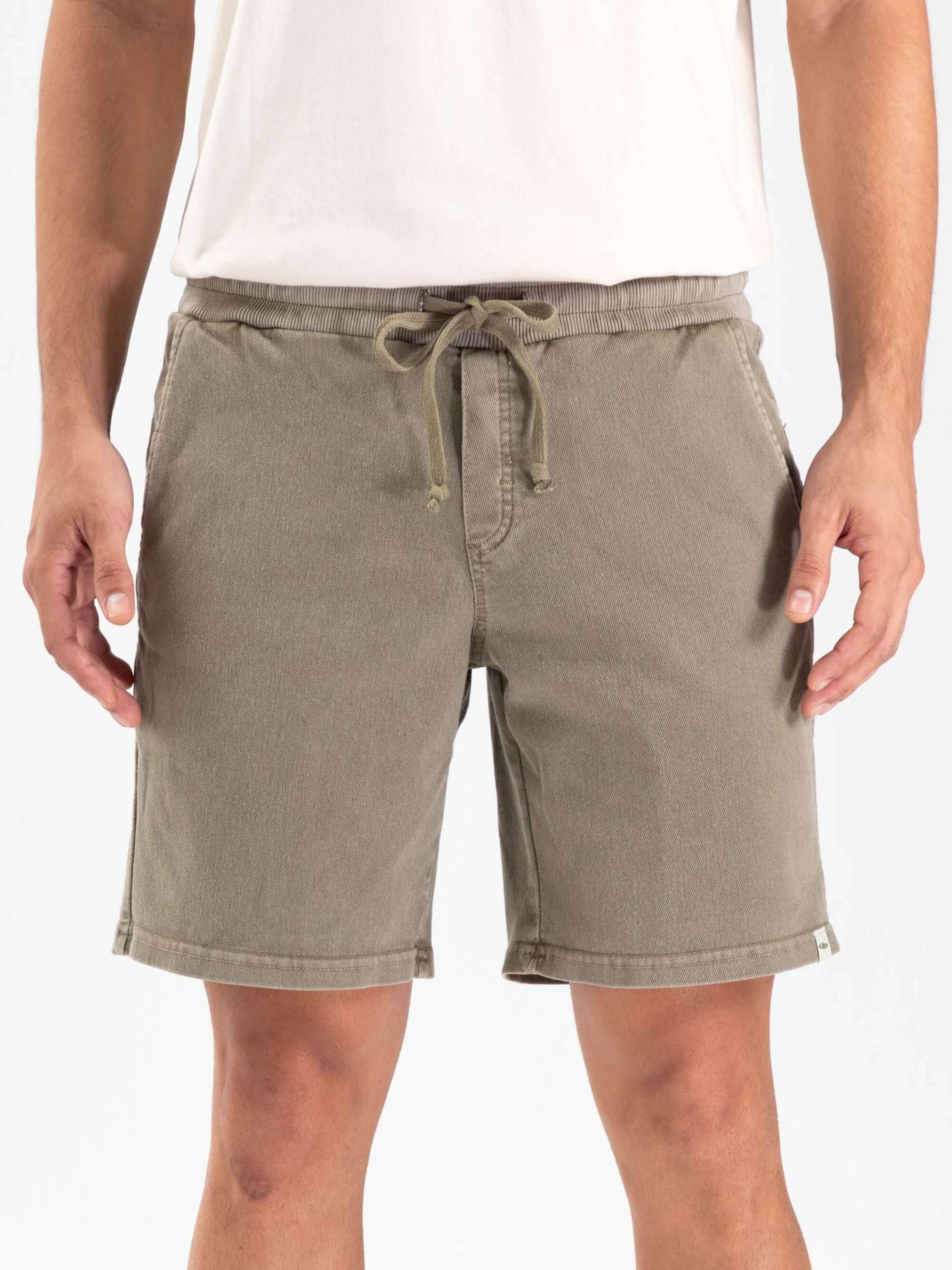 Short Verde com cadarço de algodão, casual e confortável da marca Greenish, ideal para o dia a dia.