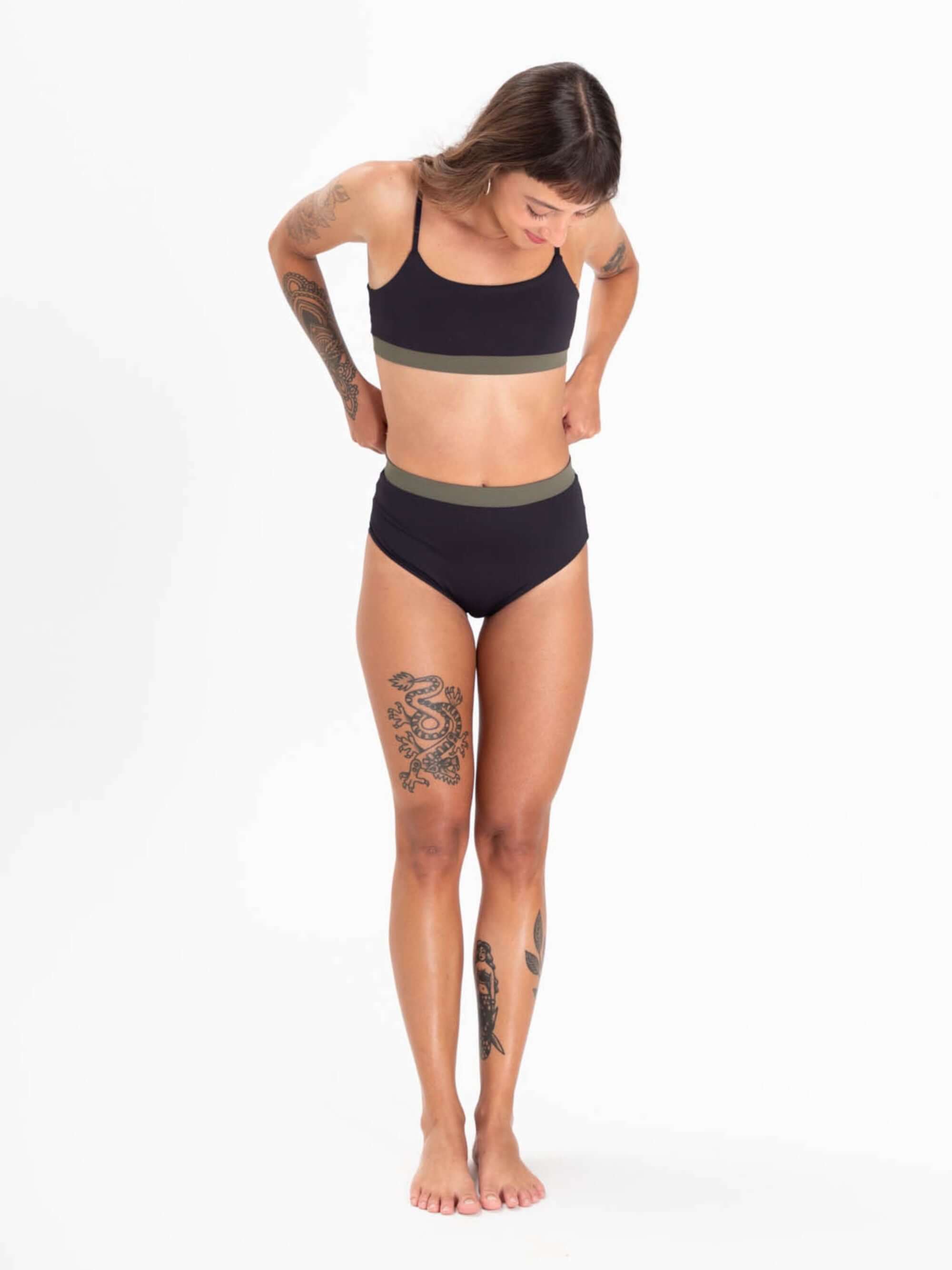 Sutiã biquini Jami Active da Greenish, preto, alças reguláveis, ideal para piscina e praia.