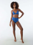 Top Ingrid - Azul da marca Greenish, ideal para o verão. Confortável e estiloso, perfeito para a praia.