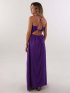 Vestido midi roxo da Greenish, estilo elegante com costas abertas e faixa na cintura.